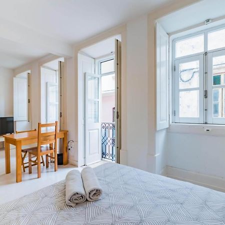 R3 - Coimbra Lovers - Mondego Suite Exterior photo